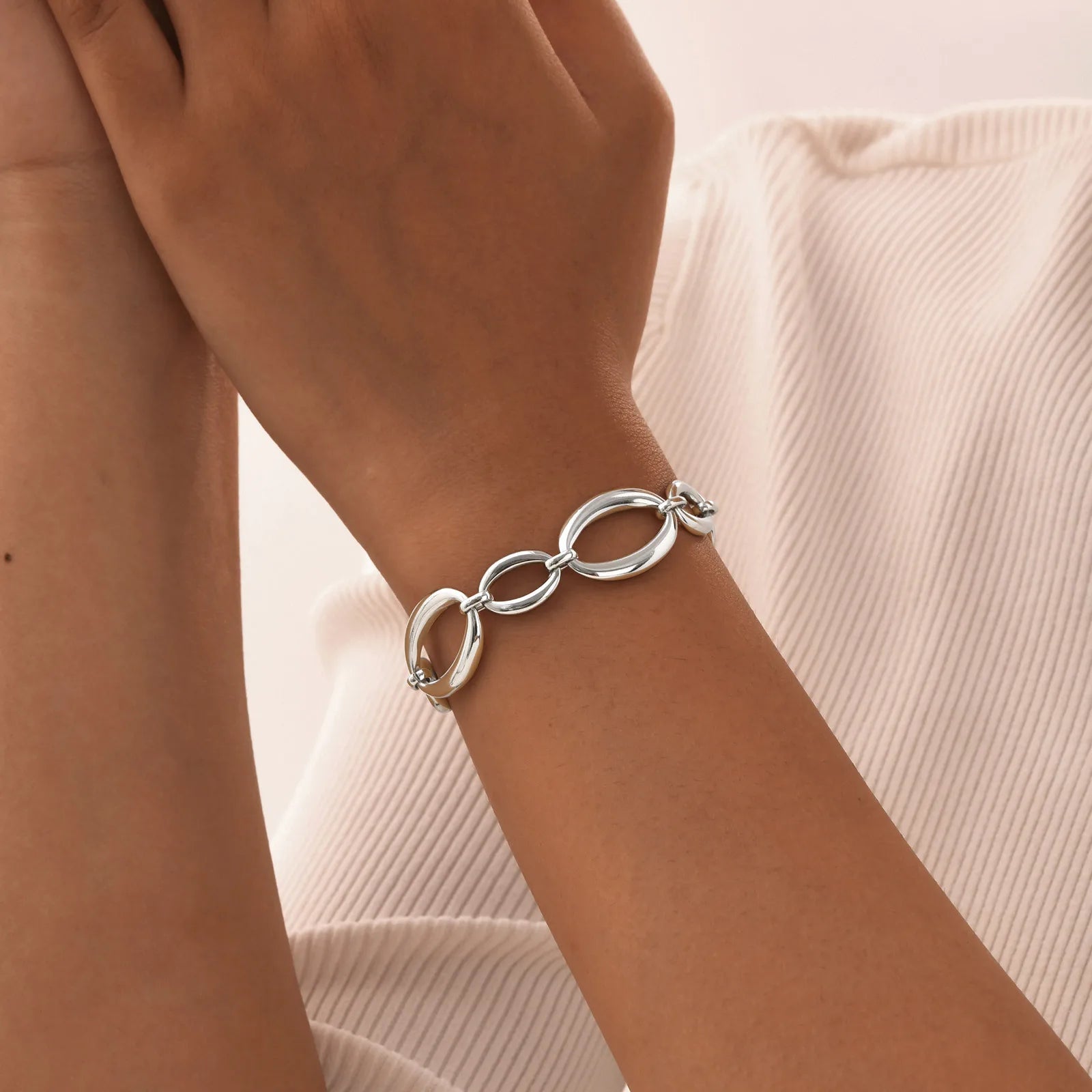 Infinity Shine Chunky Bracelet